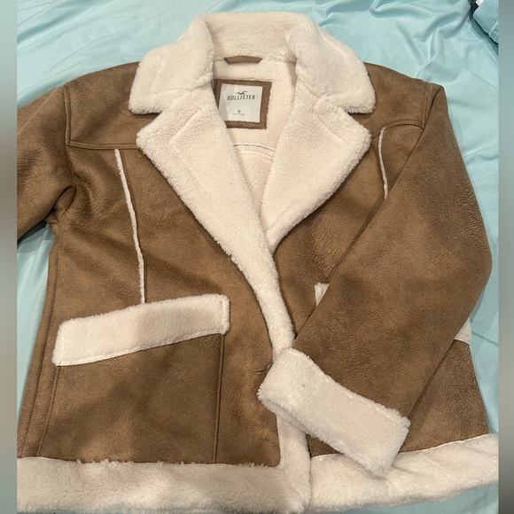 Hollister Co. brown faux fur jacket - Picture 1 of 3